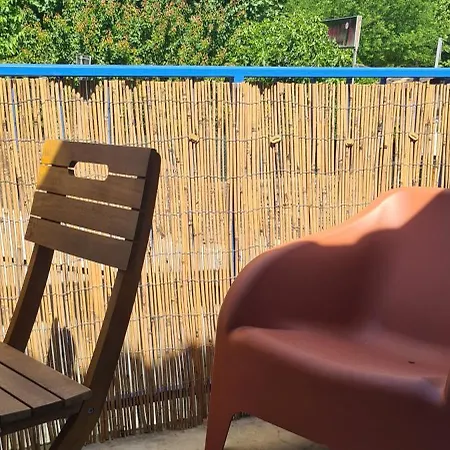 Cozy Avec Clim, Balcon Et Parking Gratuit Appartement