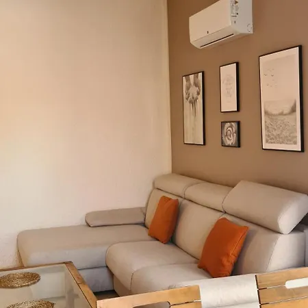 Apartmán Cozy Avec Clim, Balcon Et Parking Gratuit