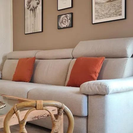 Apartmán Cozy Avec Clim, Balcon Et Parking Gratuit *