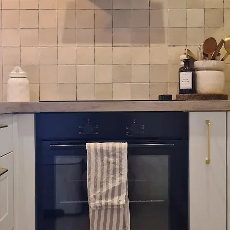 Cozy Avec Clim, Balcon Et Parking Gratuit Apartmán