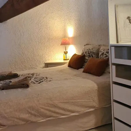 Apartmán Cozy Avec Clim, Balcon Et Parking Gratuit *