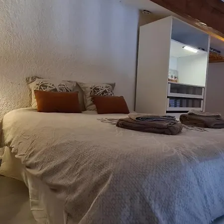 Cozy Avec Clim, Balcon Et Parking Gratuit *